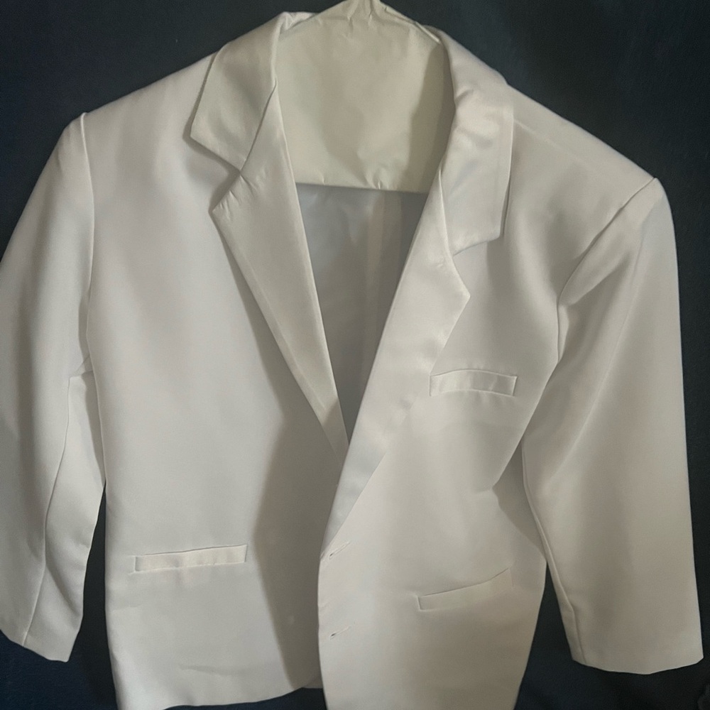 COPY - Boys white 3pcs suit. Size 12.